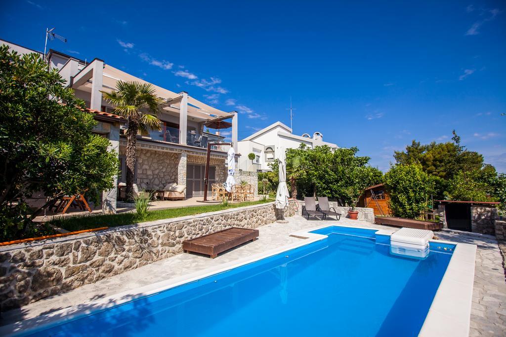 Apartments Ana Malinska Εξωτερικό φωτογραφία
