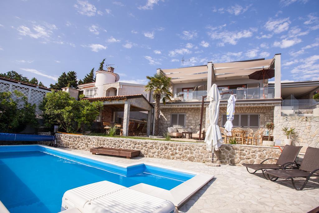 Apartments Ana Malinska Εξωτερικό φωτογραφία
